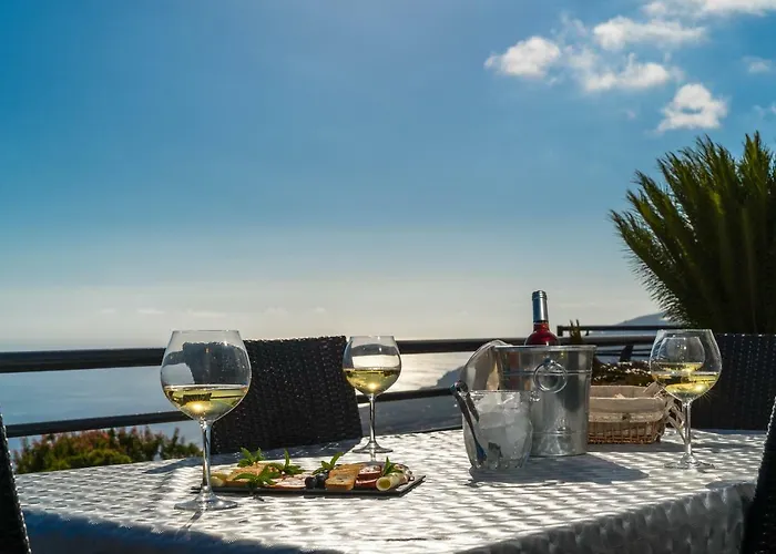 Casa Lira Hébergement de vacances Arco da Calheta (Madeira)